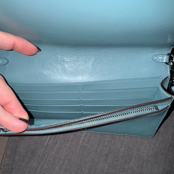 Authentic Coach Crossbody - Picture 4 of 5